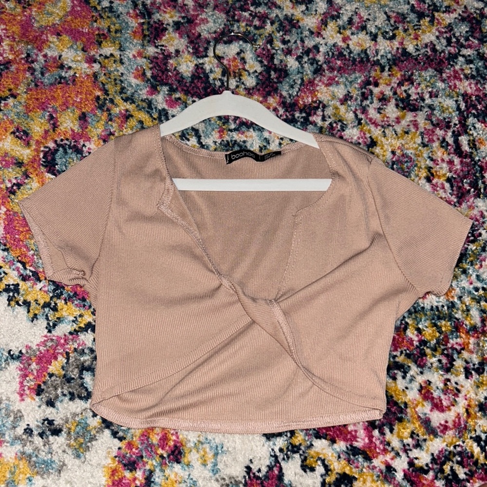 super cute cropped tee
